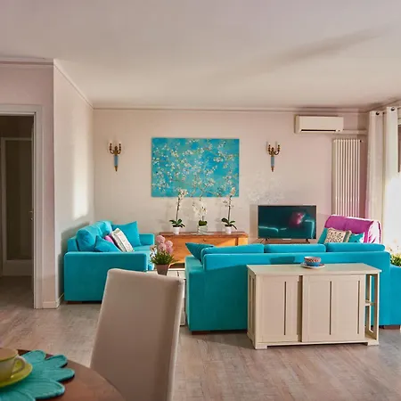 Garda Blue Luxury 公寓